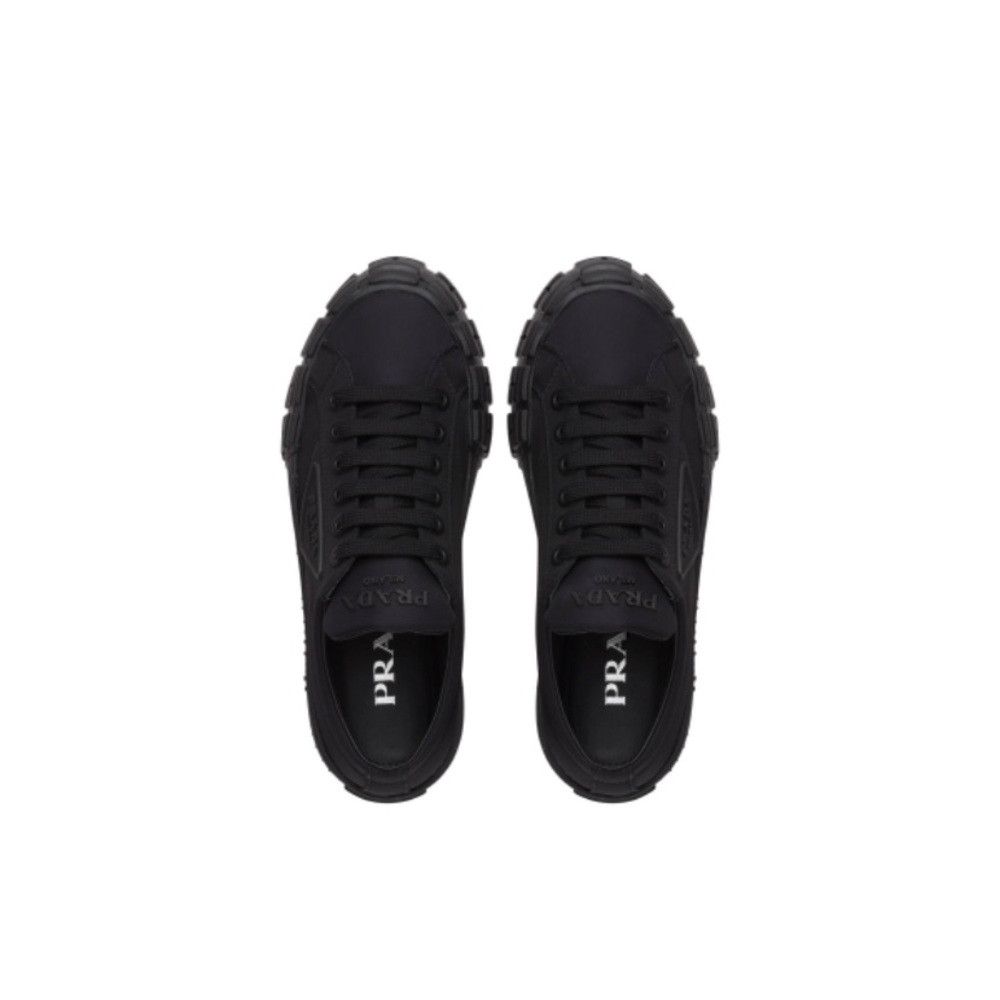 • PRADA Sneakers • - Picture 4 of 11